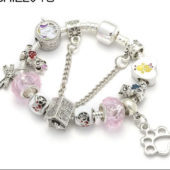 Jewelry - Charm link bracelet